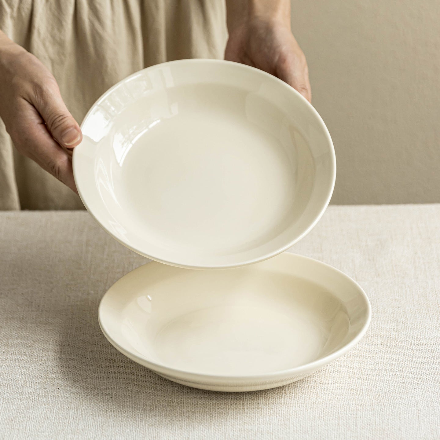 Cream-Style Minimalist Ceramic Dinner Plate – Deep Round Plate for Home Use, Salad Plate, Western Food Plate, Elegant Tableware Bulk Wholesale Set